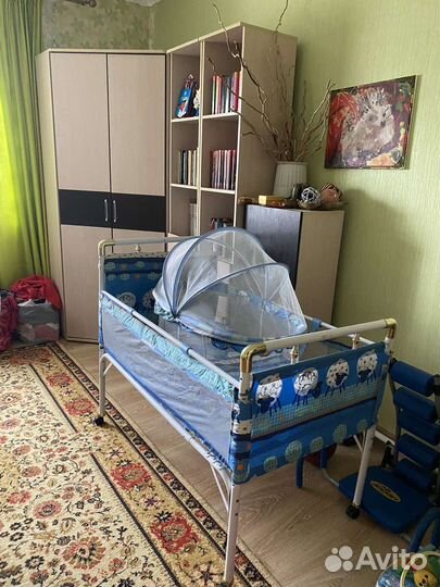 Детская кроватка с люлькой