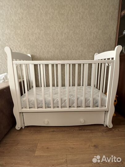 Комплект Кроватка + комод Можга (Красная Звезда)