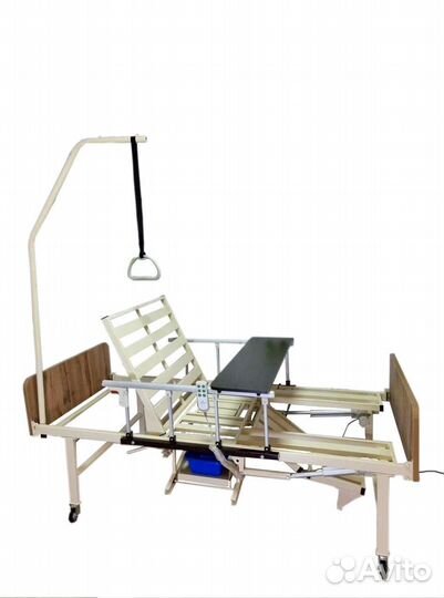Медицинская кровать для ухода за больными