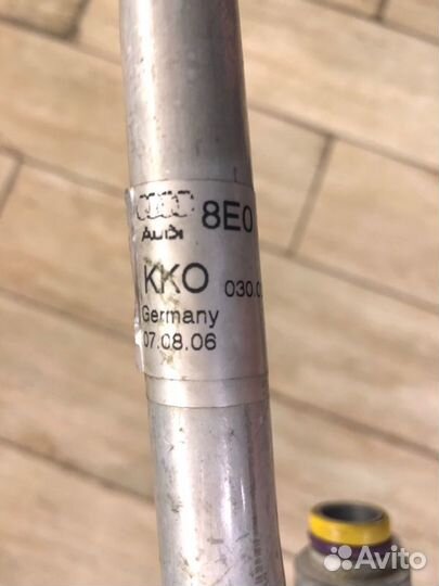 Трубка кондиционера Audi A4 B7 3.2 2006