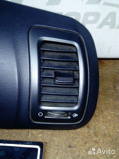 Накладка декоративная на Торпедо Kia Cerato 3