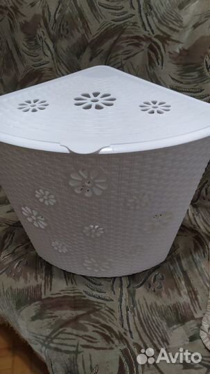 Корзина для белья угловая новая