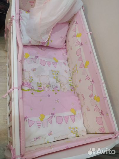 Бортики с комплектом постельного белья в кроватку
