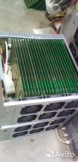 Майнинг ферма Bitfury FM2018-BT200