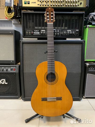 Классическая гитара Yamaha C-40