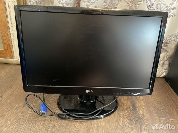 ЖК монитор LG flatron