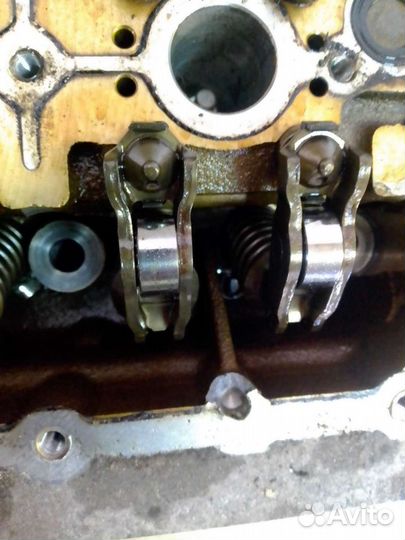 Головка блока Volkswagen Golf 5 BLF 1.6