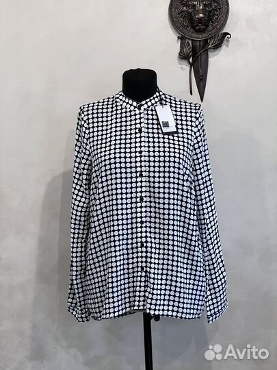 Рубашка р. S. Вискоза. Broadway