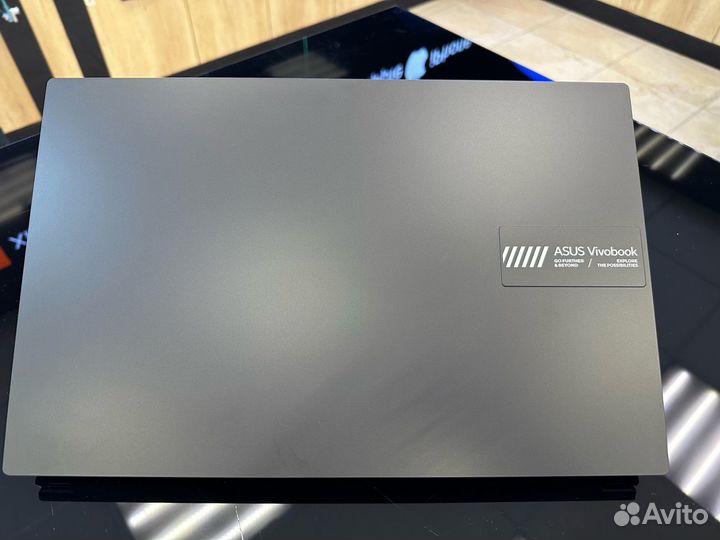 Asus Vivobook Go Oled Ryzen 5 7520/DDR5-16/SSD-512