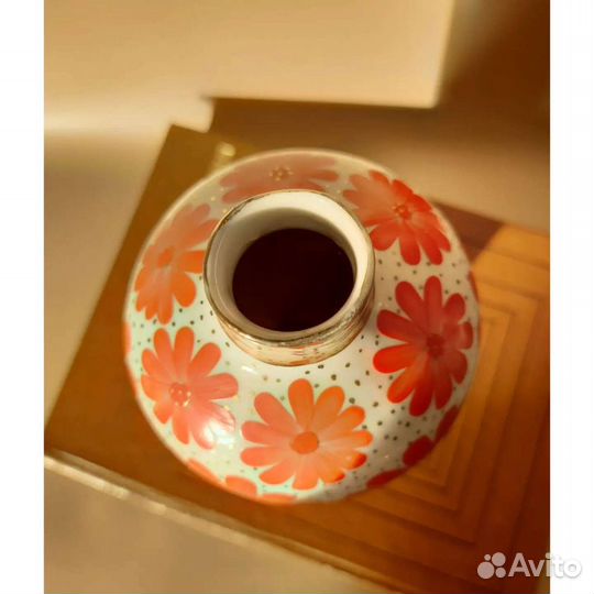 Ваза Красные цветы оэз СССР фарфор