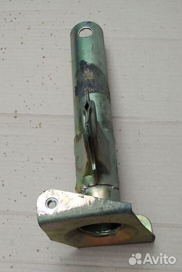 Кронштейн бампера ваз-2105-07