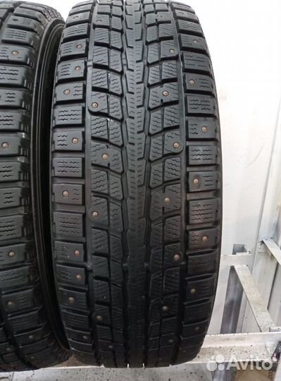 Dunlop SP Winter Ice 01 215/60 R17 118T