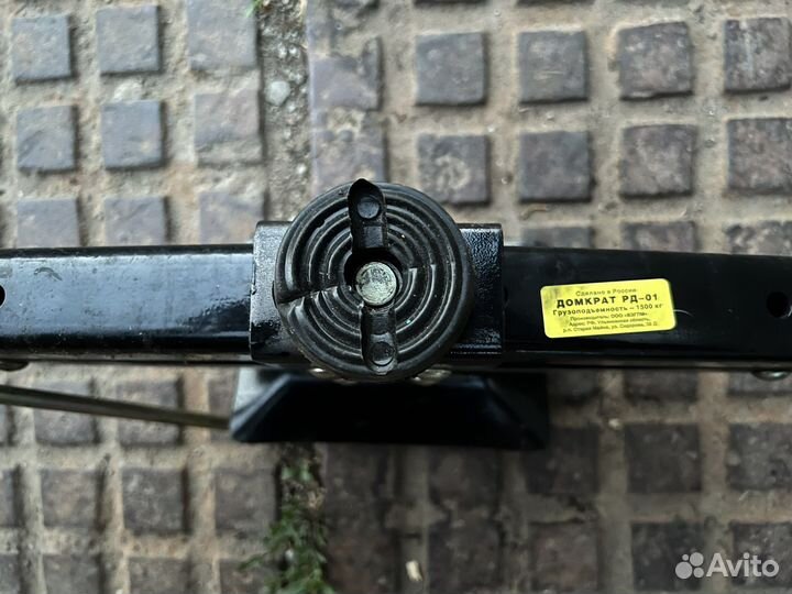 Домкрат новый