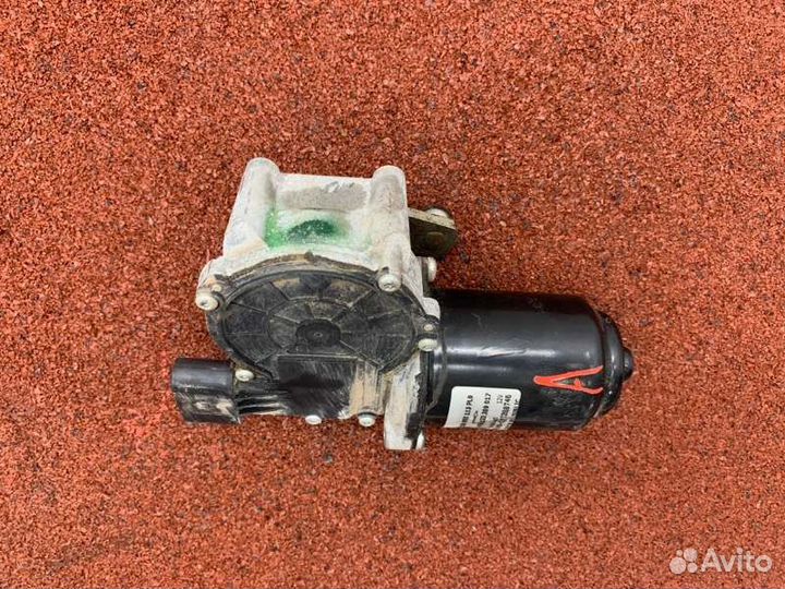 Моторчик стеклоочестителя дворников Skoda Rapid