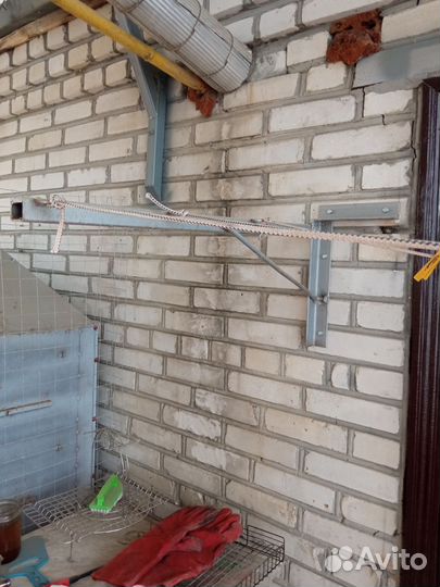 Вешалка для одежды настенная