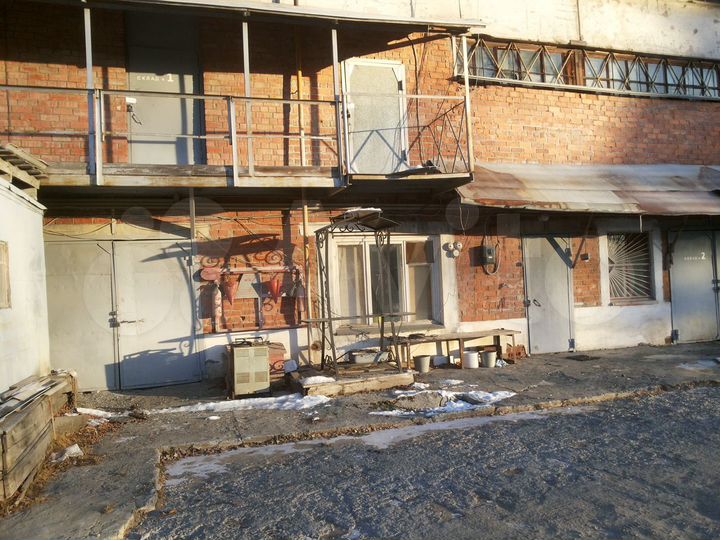 Гараж, > 30 м²