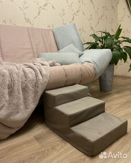 Лесенка для малых пород собак и кошек