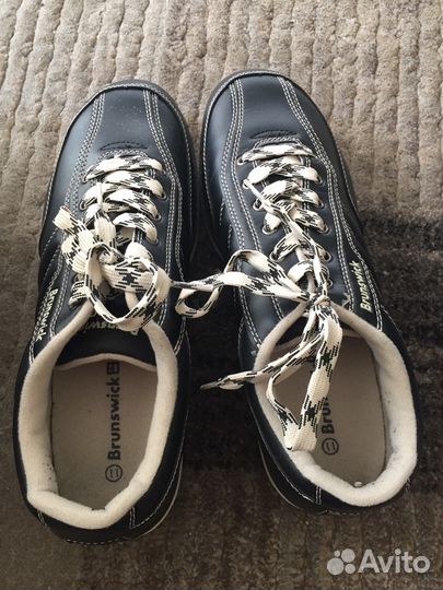 Шар и туфли для боулинга