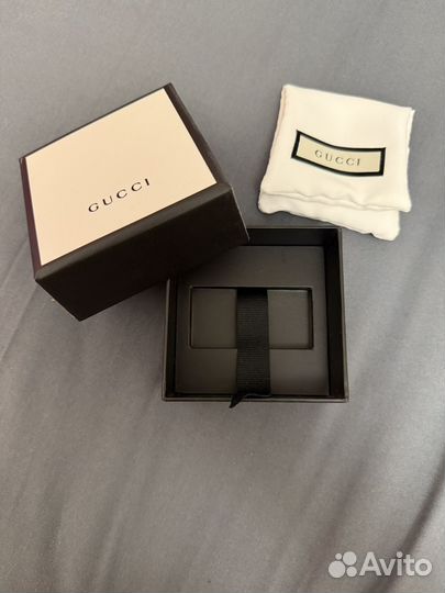 Коробки от украшений gucci, vivienne westwood