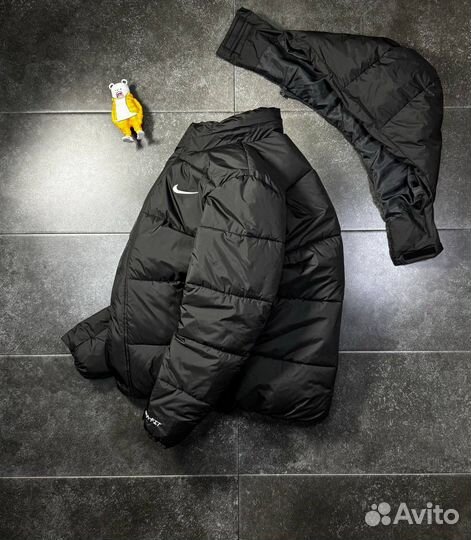 Зимняя куртка Nike