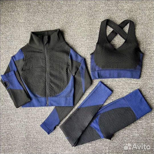 Спортивный костюм женский 42-44 новый