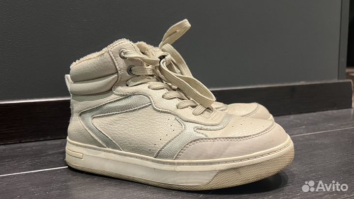 Ботинки демисезонные для девочки 33 размера