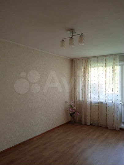 4-к. квартира, 61 м², 2/5 эт.