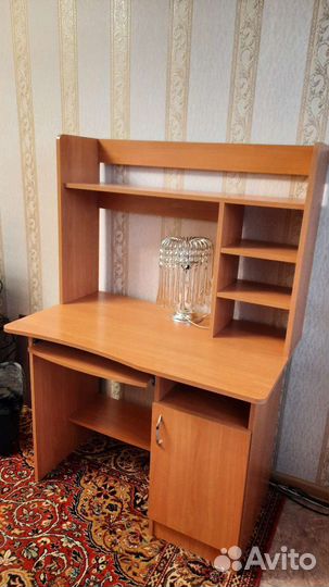 Компьютерный стол