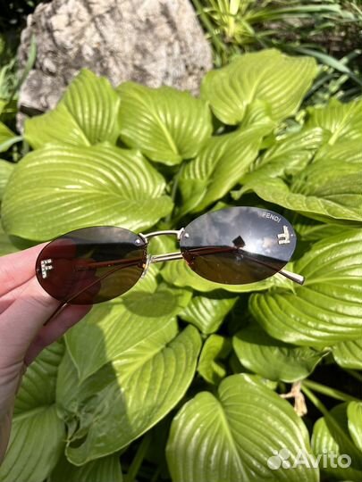 Солнцезащитные очки