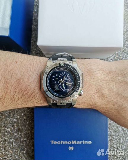 Часы technomarine