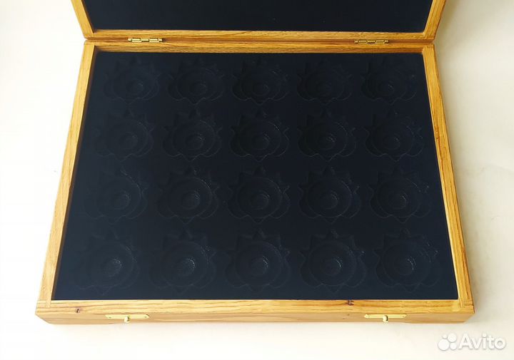 Футляр из дуба, для Орденов Отечественной Войны