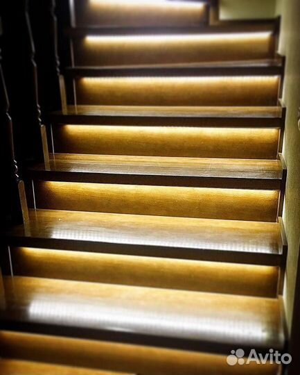 Умная подсветка лестницы