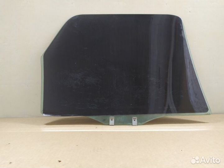 Стекло заднее левое Ford Maverick TM1 GZ 2006