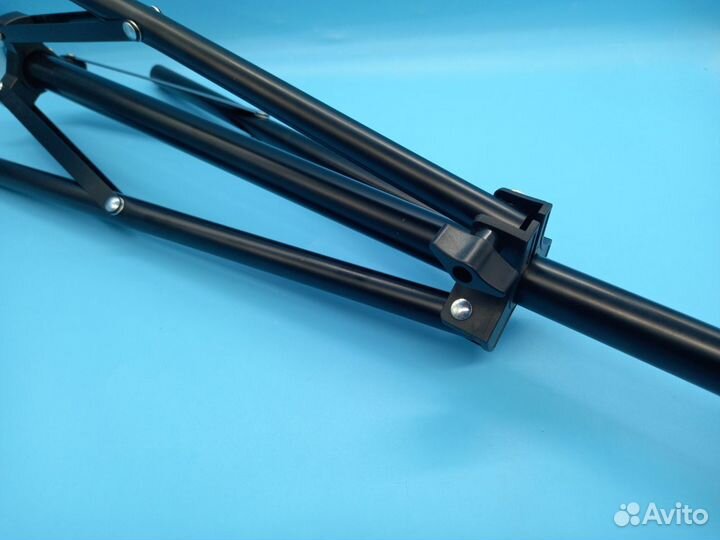 99232 Кольцевая LED лампа со штативом