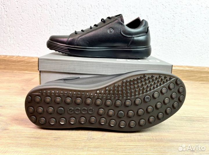 Кроссовки Ecco современные