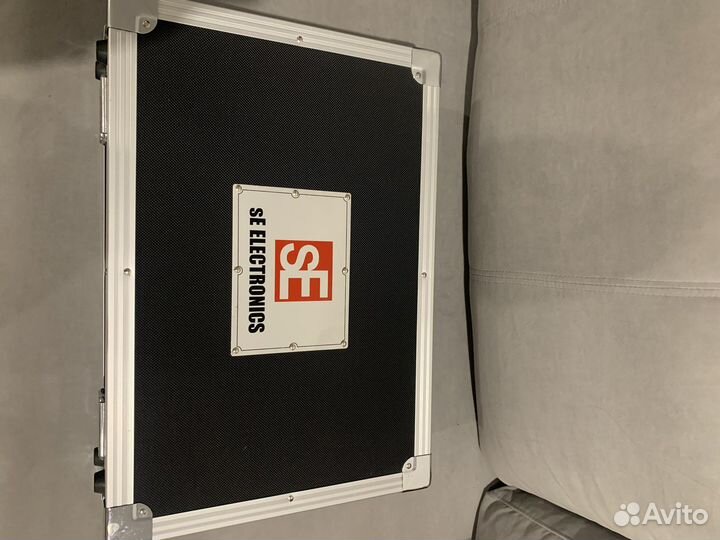 Студийный Микрофон SE z5600ii