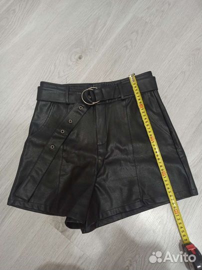Кожаные шорты 44-46
