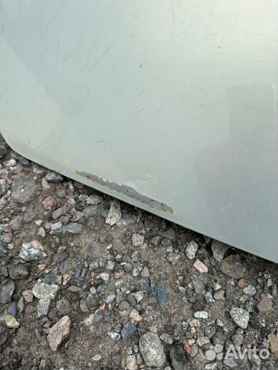 Крышка багажника Toyota Passo 2005