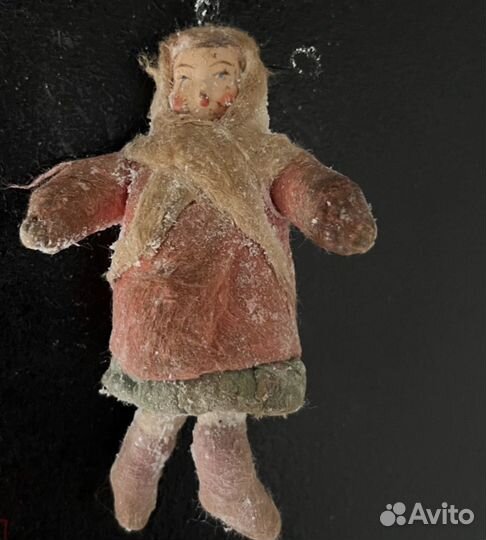 Ватная елочная игрушка советская девочка в тулупе