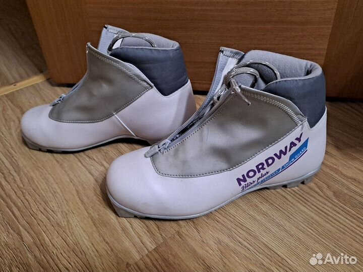 Лыжные ботинки nordway 39 р-р (на 38р)