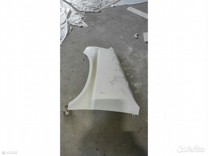 Крыло на honda step wagon RF1
