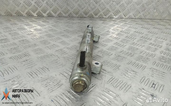 Топливная рампа Honda Civic 8 2006 16610rbde01