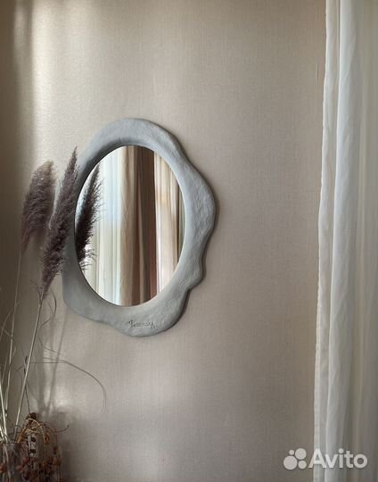 Интерьерное дизайнерское зеркало