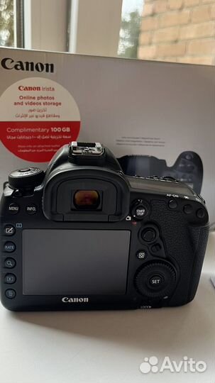 Зеркальная камера Canon EOS 5D Mark IV Body