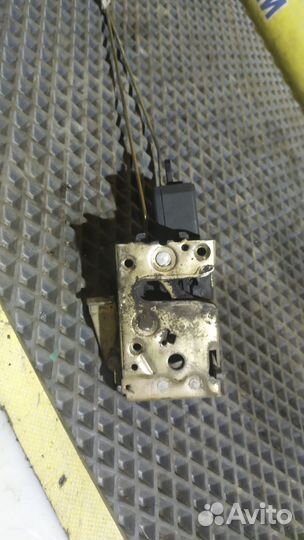 Замок двери задний правый Samand Iran Khodro