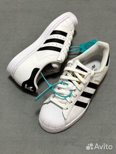 Adidas superstar poizon