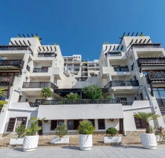 4-к. апартаменты, 206 м², 2/2 эт.