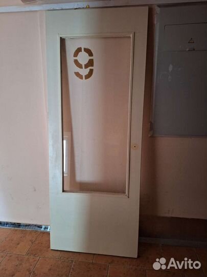 Бесплатнь Дверь межкомнатная со стеклом бу