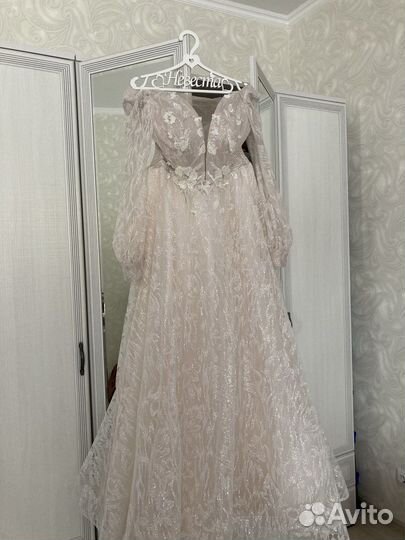 Свадебное платье с длинным рукавом