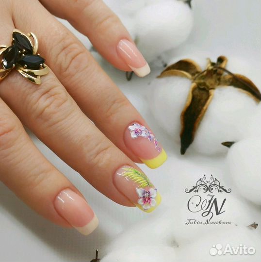 Маникюр, педикюр, наращивание ногтей